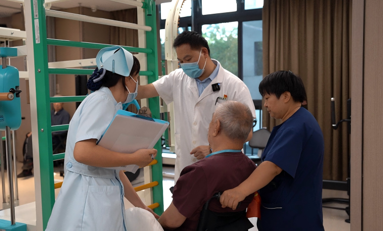 假期想浪又担心长辈?祈福护老公寓短托服务来救场!